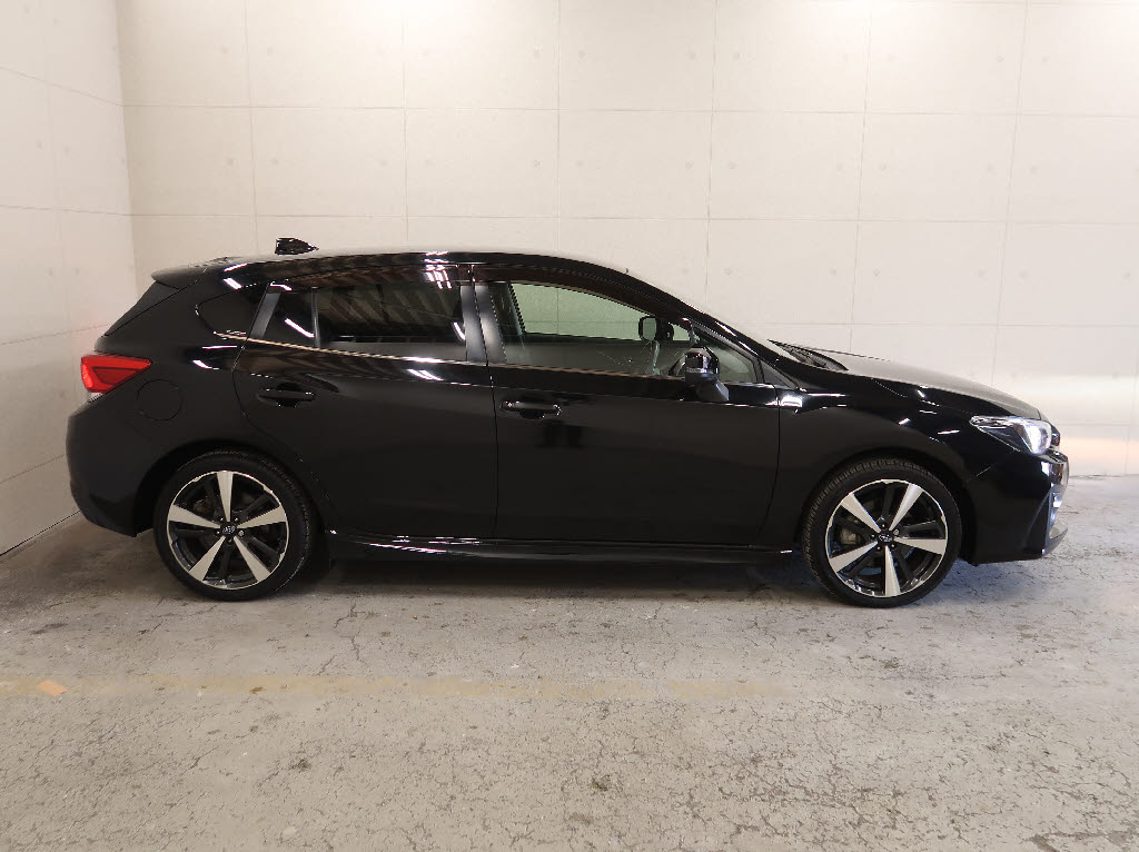 スバル インプレッサスポーツ11枚目