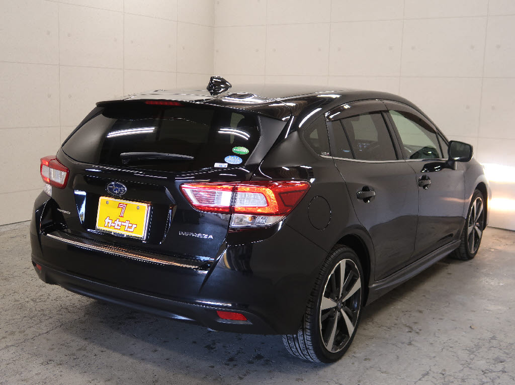 スバル インプレッサスポーツ1枚目