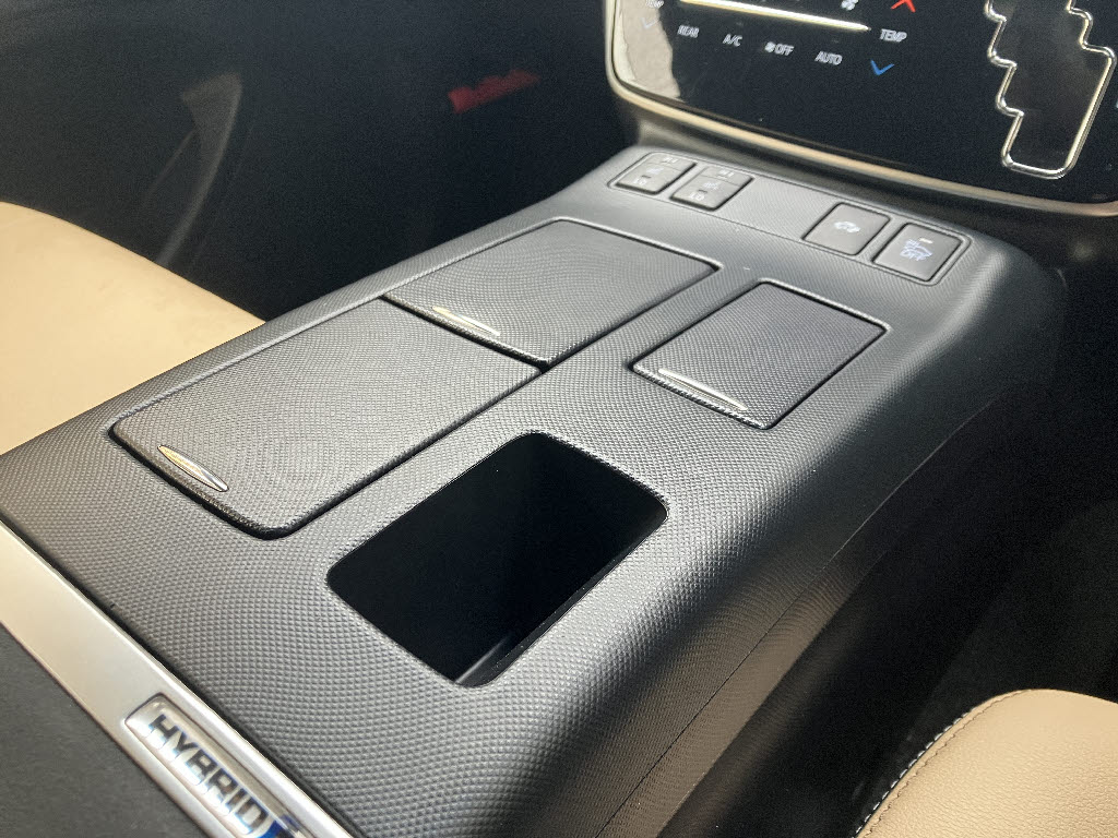 トヨタ エスティマ ハイブリッド12枚目