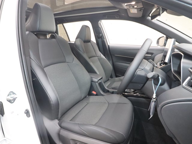 トヨタ カローラクロス3枚目