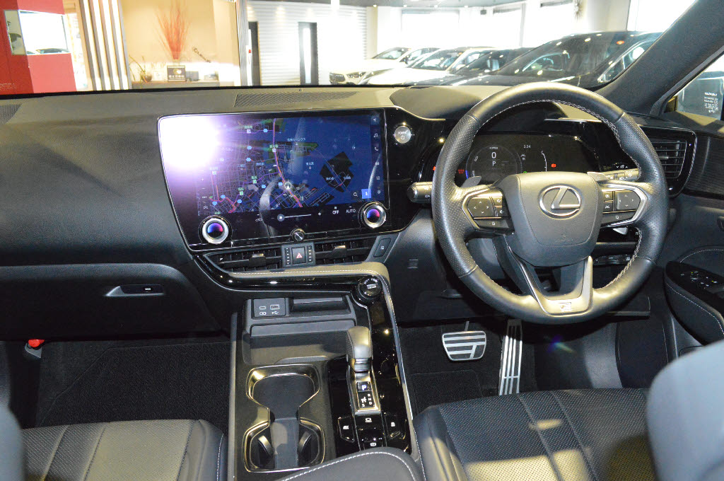 レクサス NX7枚目