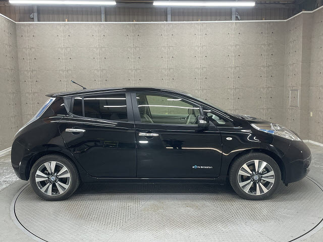 ニッサン リーフ10枚目