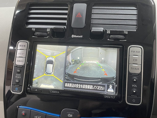 ニッサン リーフ14枚目