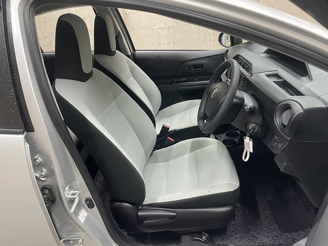 トヨタ アクア3枚目