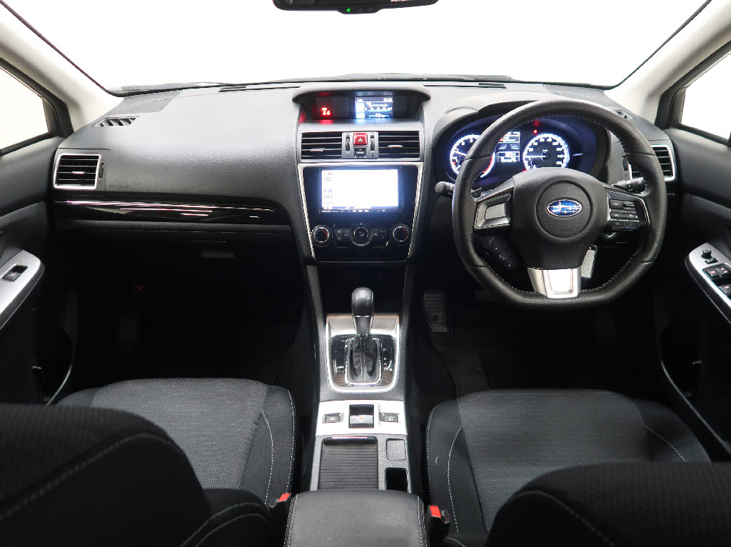 スバル レヴォーグ3枚目