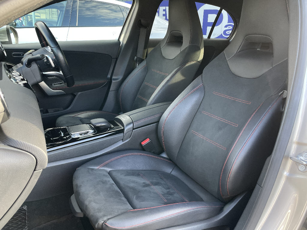 メルセデスベンツ Aクラス4枚目