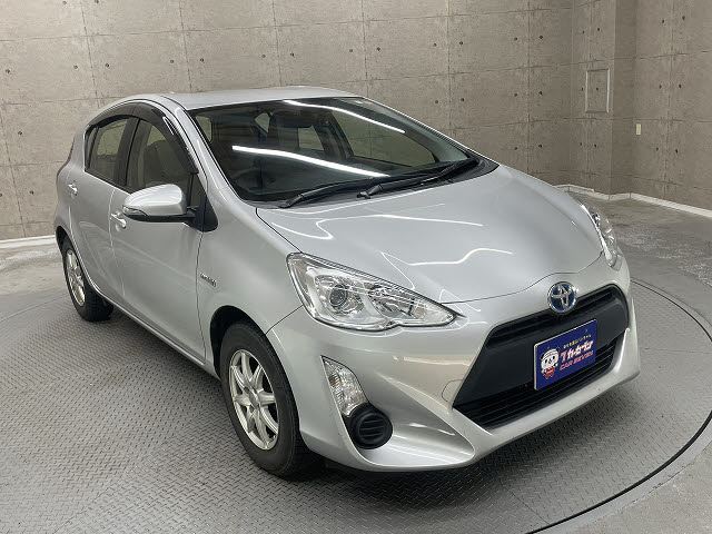 トヨタ アクア10枚目