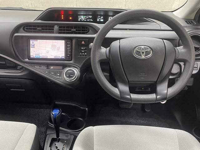 トヨタ アクア2枚目