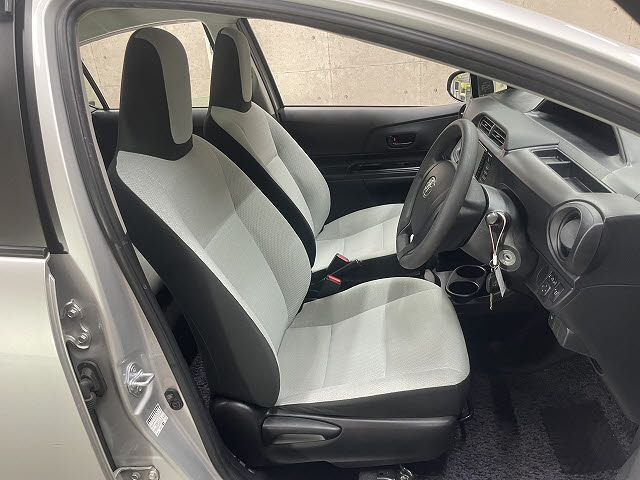 トヨタ アクア3枚目