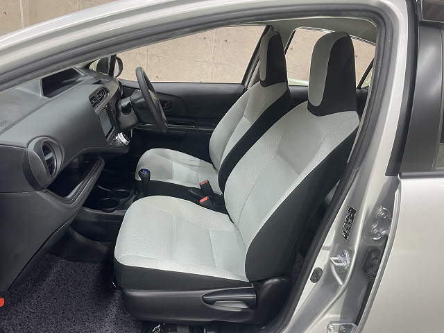 トヨタ アクア5枚目