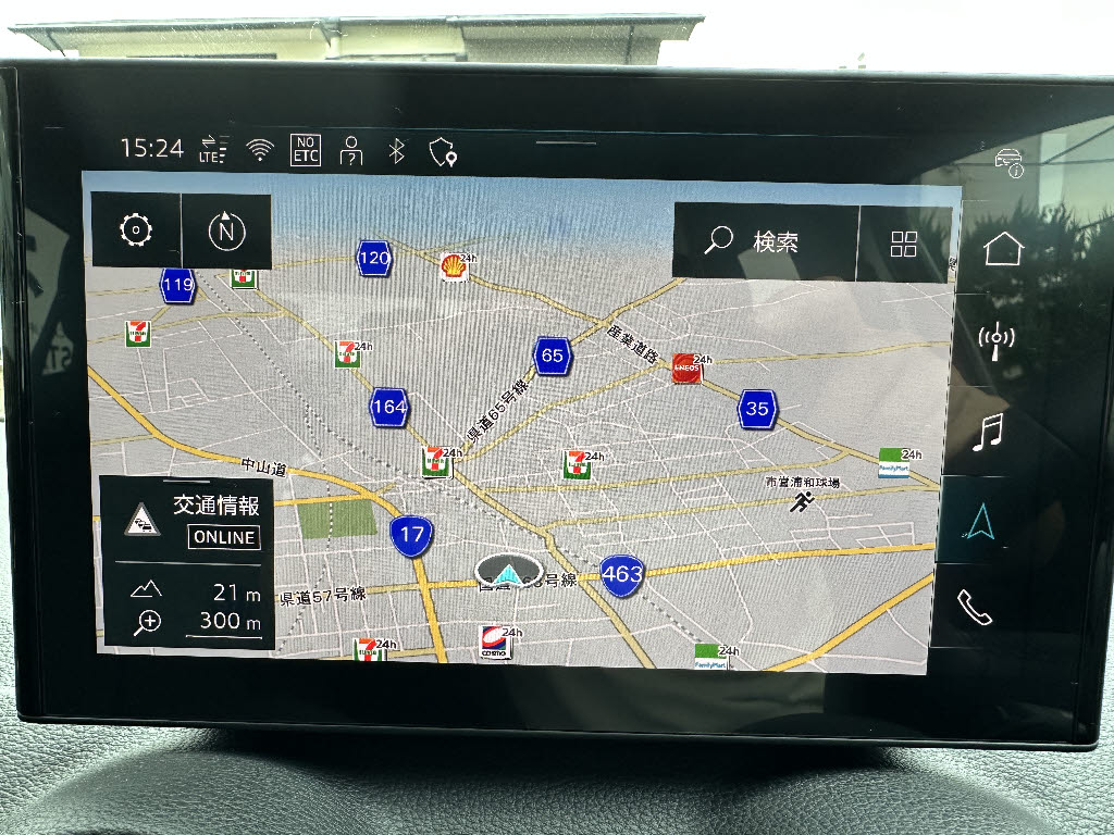 アウディ Q216枚目