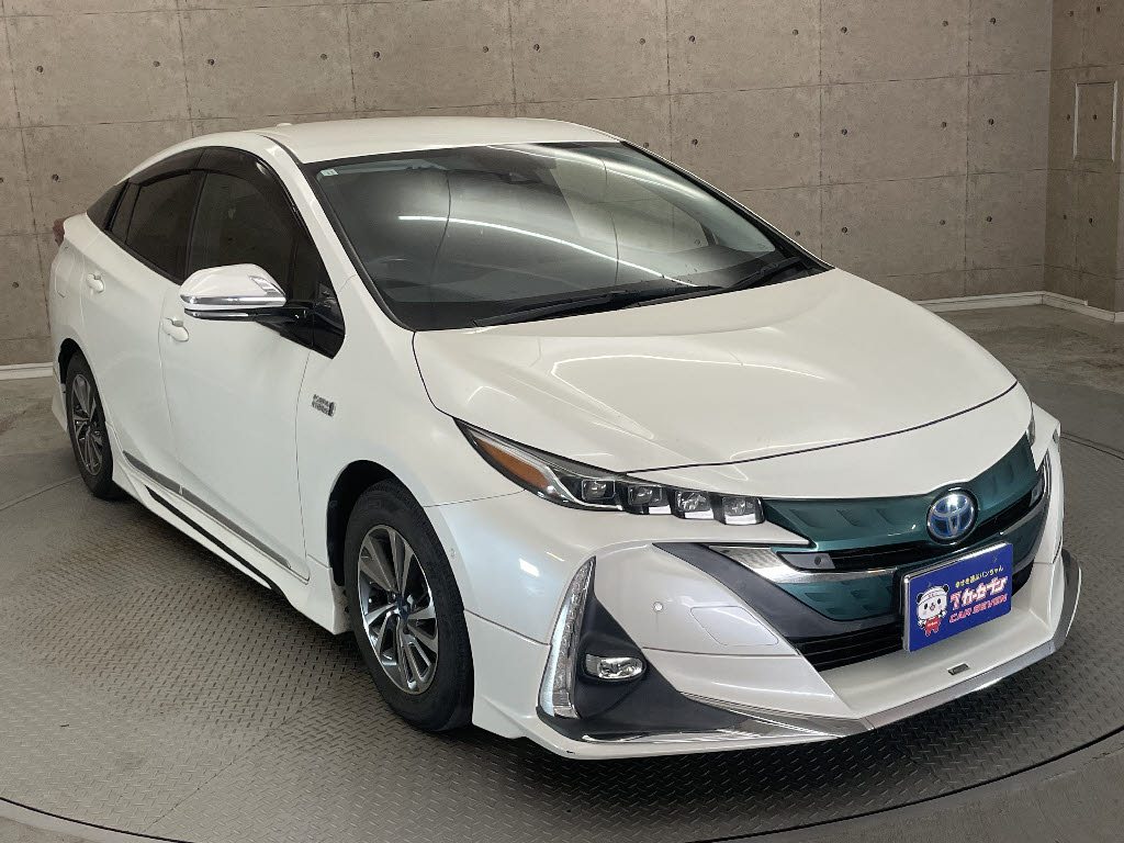 トヨタ プリウスPHV9枚目