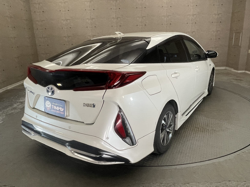 トヨタ プリウスPHV1枚目