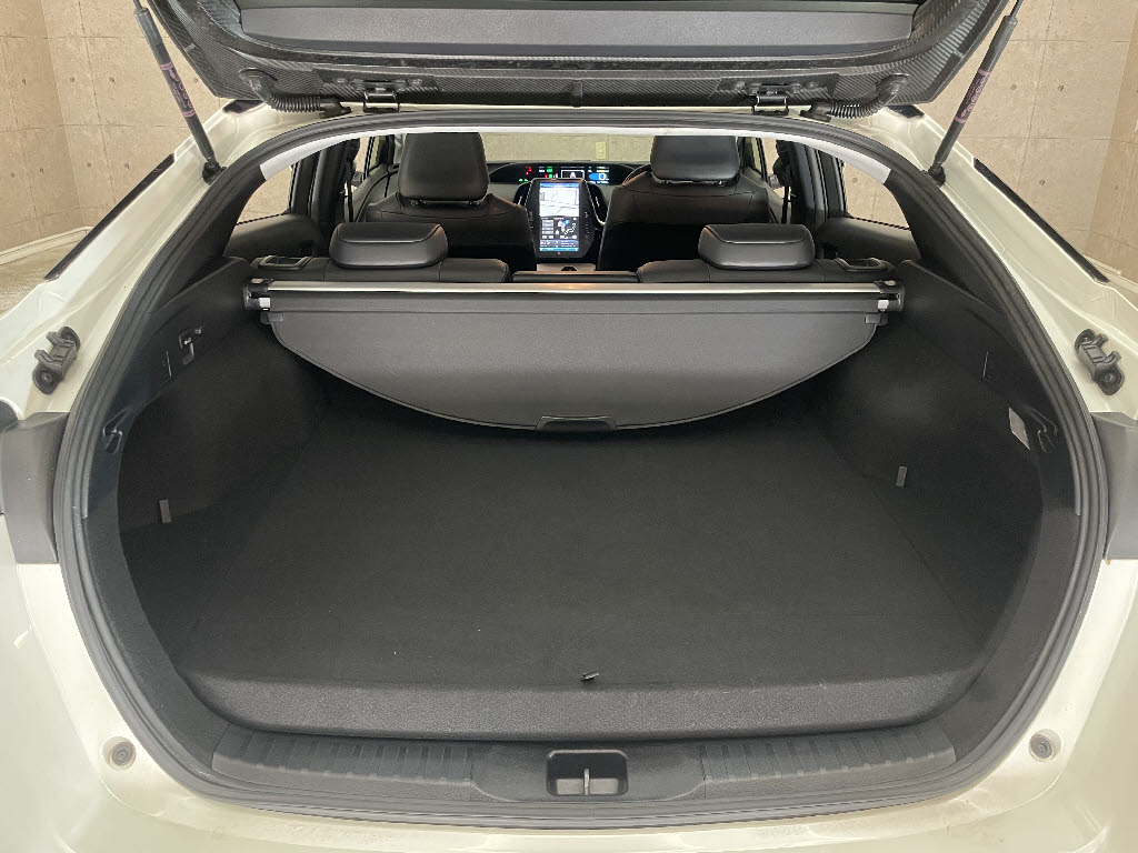 トヨタ プリウスPHV7枚目