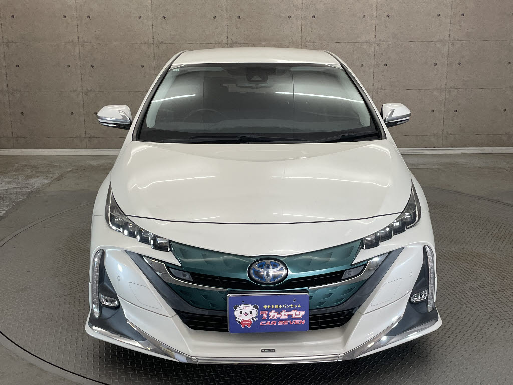トヨタ プリウスPHV8枚目