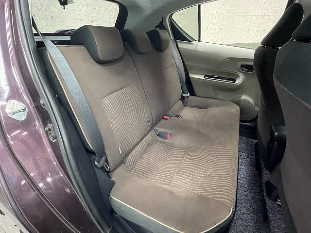 トヨタ アクア4枚目