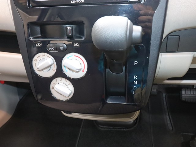 三菱 eKワゴン14枚目