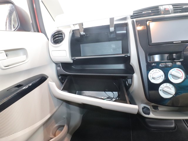 三菱 eKワゴン19枚目