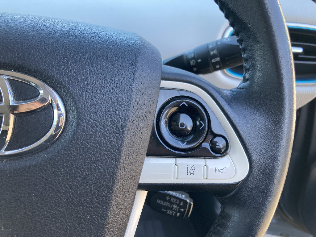 トヨタ プリウス10枚目