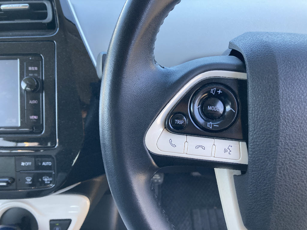 トヨタ プリウス11枚目