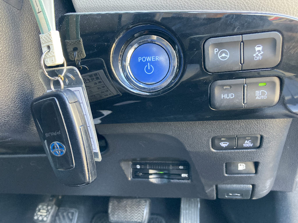 トヨタ プリウス12枚目