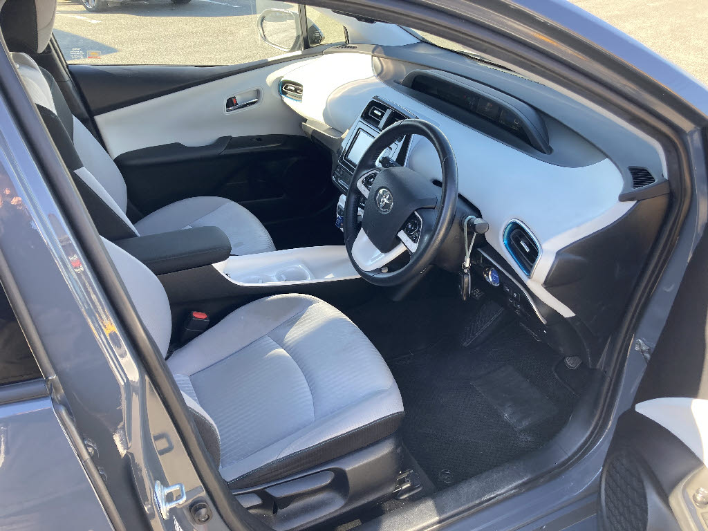 トヨタ プリウス16枚目