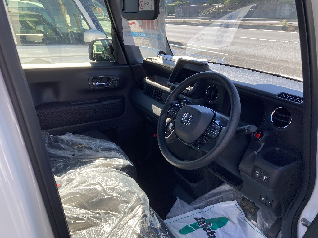 ホンダ N BOXカスタム3枚目