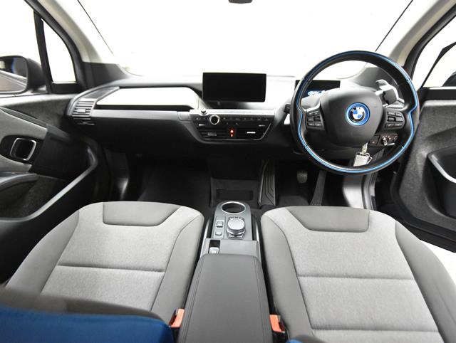 ＢＭＷ ｉ３2枚目