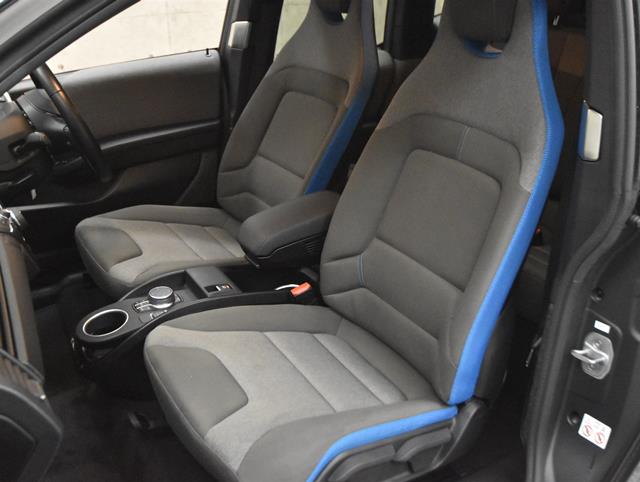 ＢＭＷ ｉ３4枚目