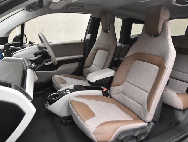 ＢＭＷ ｉ３4枚目