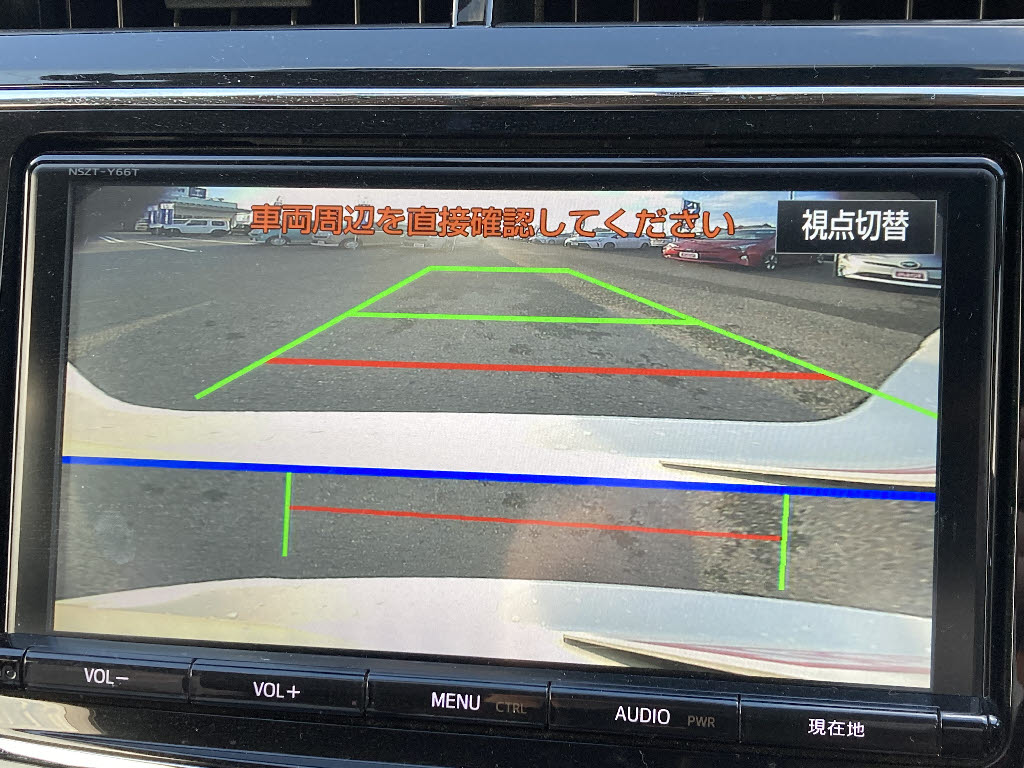 トヨタ プリウスアルファ4枚目