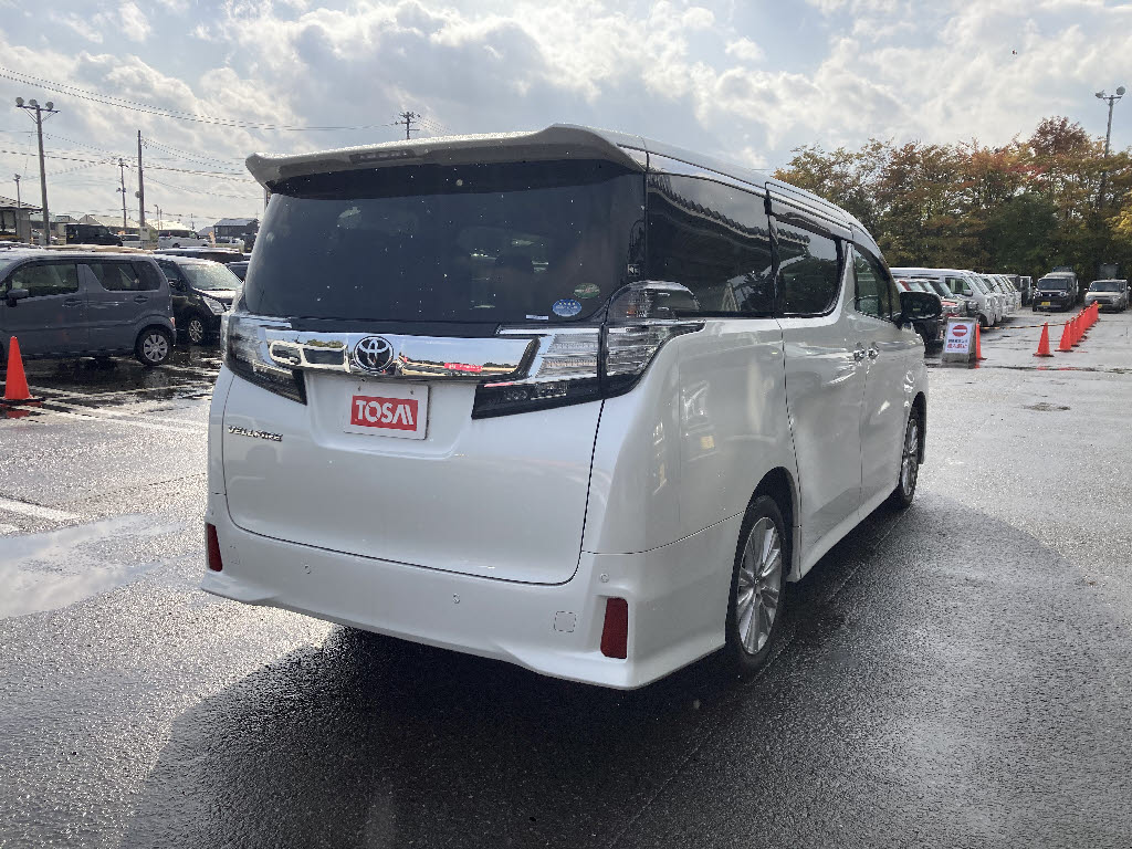 トヨタ ヴェルファイア1枚目