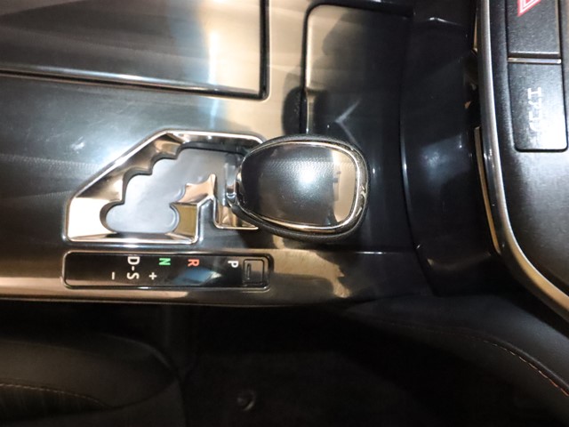 トヨタ クラウンＨＶ15枚目