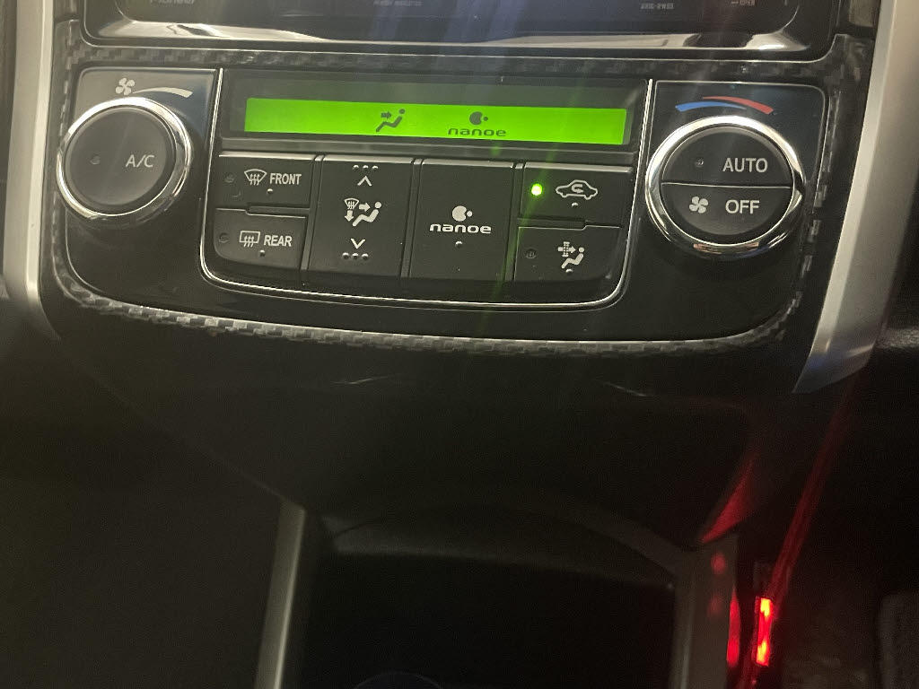 トヨタ カローラフィールダーHV19枚目