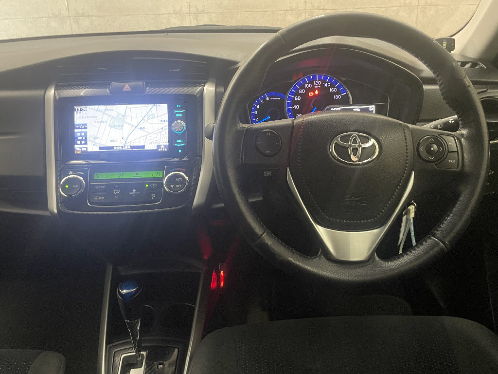 トヨタ カローラフィールダーHV2枚目