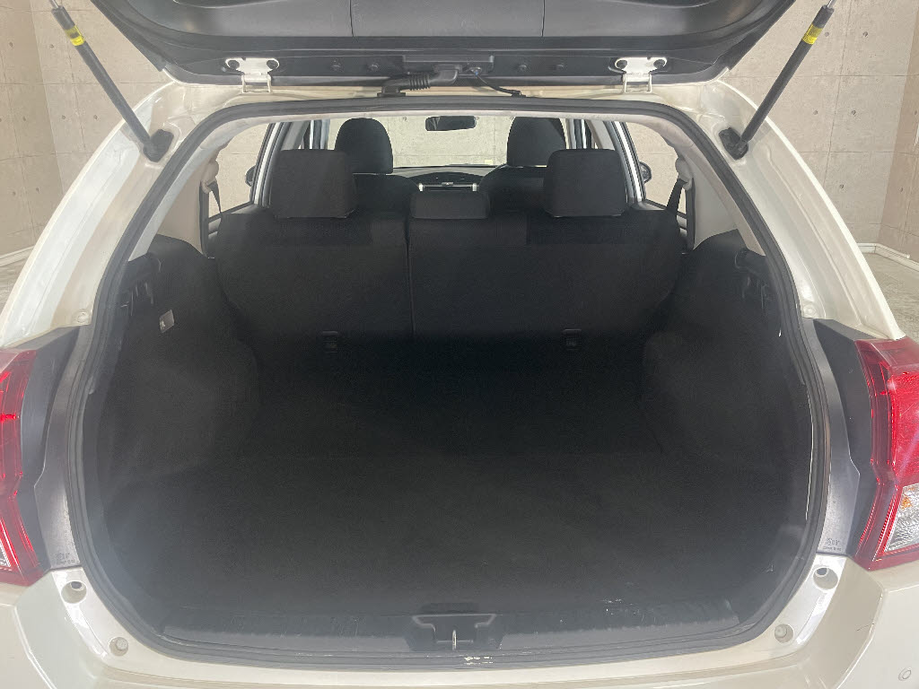 トヨタ カローラフィールダーHV7枚目