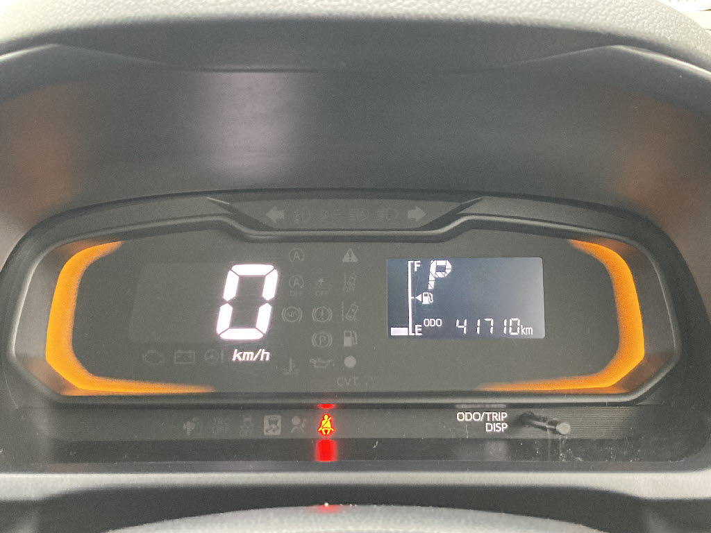 ダイハツ ミライース6枚目