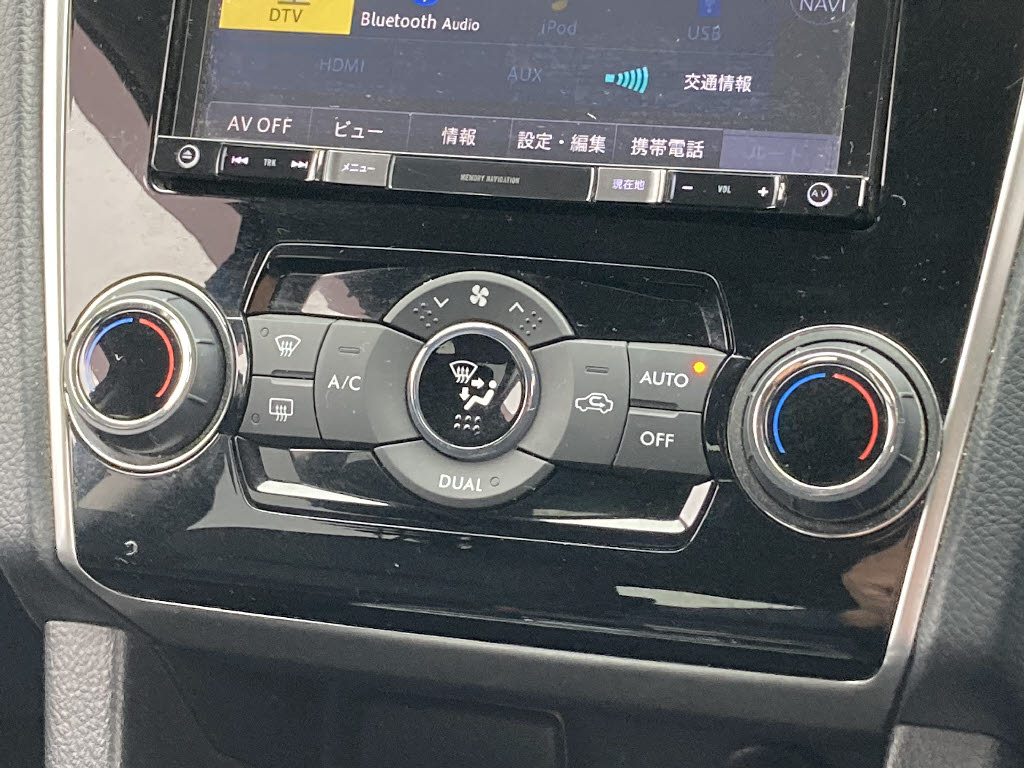 スバル レヴォーグ5枚目