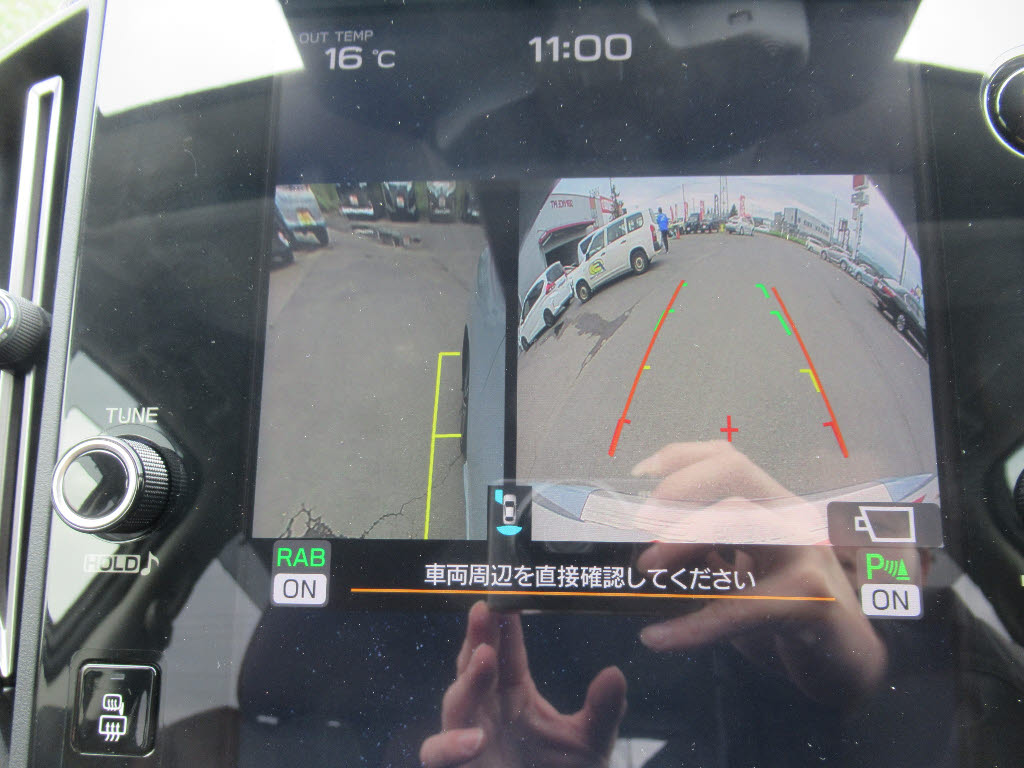 スバル レヴォーグ4枚目