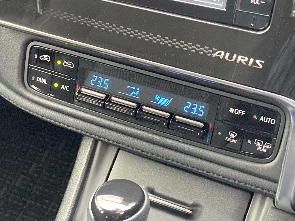 トヨタ オーリス5枚目