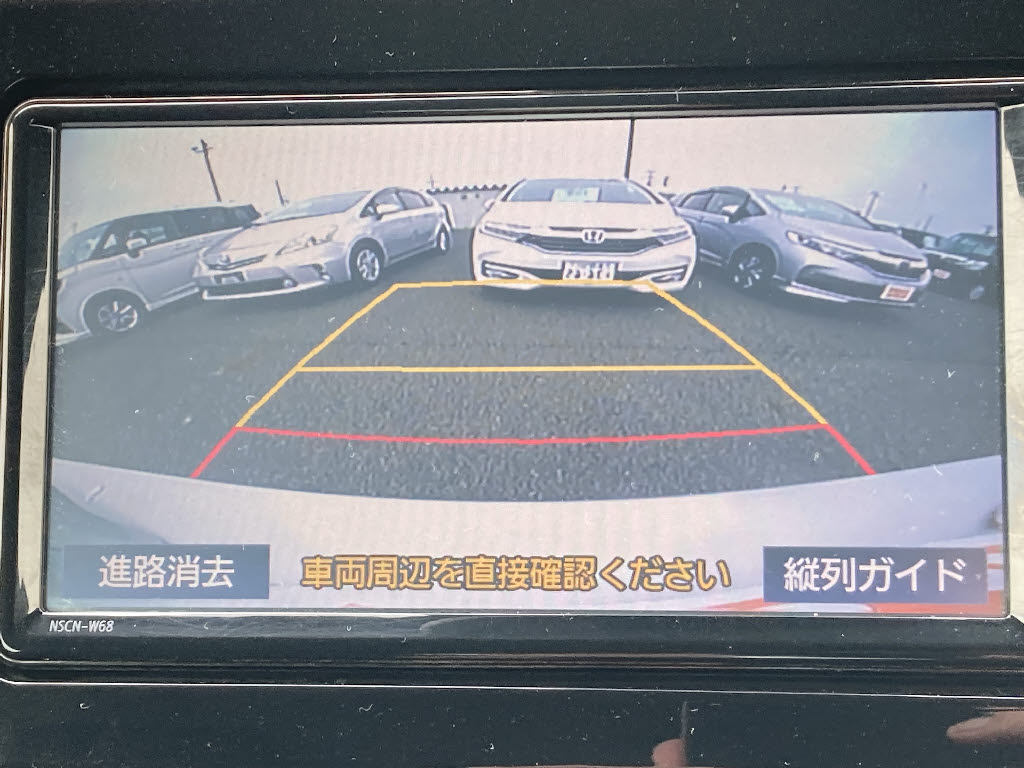 トヨタ プリウス7枚目