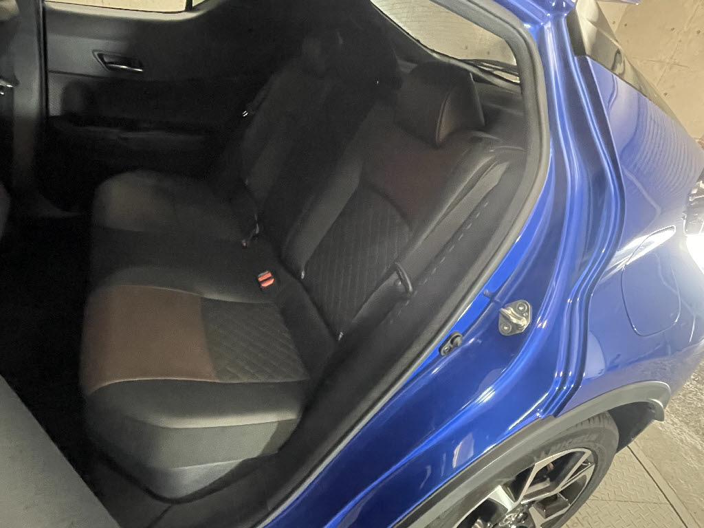 トヨタ Ｃ-ＨＲ6枚目