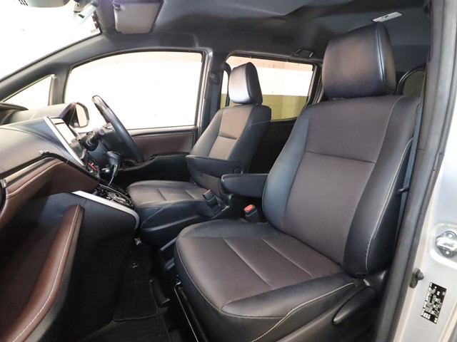 トヨタ エスクァイア9枚目