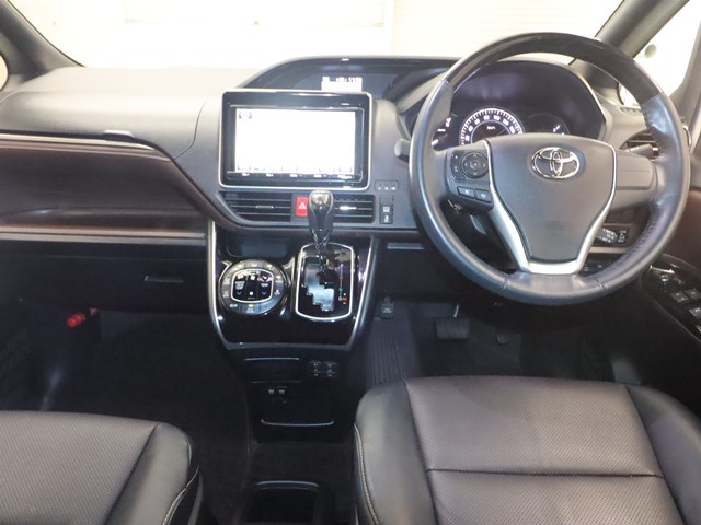 トヨタ エスクァイア2枚目