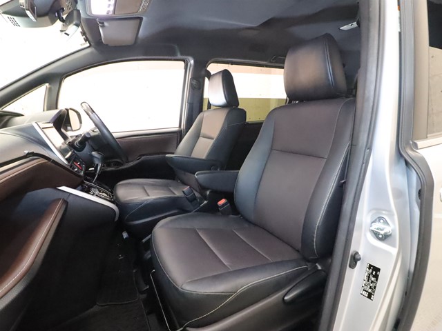 トヨタ エスクァイア6枚目