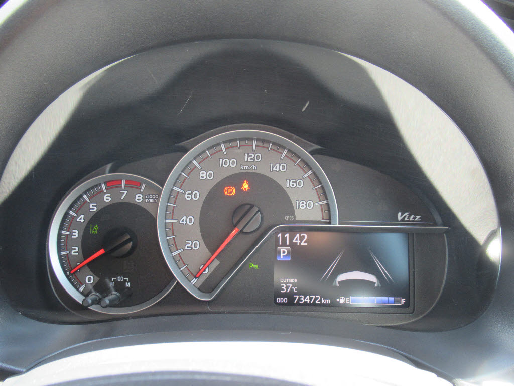 トヨタ ヴィッツ5枚目