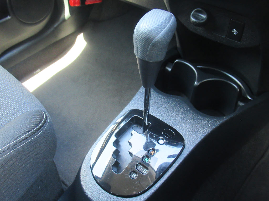 トヨタ ヴィッツ7枚目