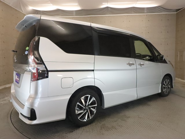ニッサン セレナＨＶ1枚目