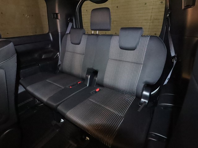 トヨタ ヴォクシー10枚目