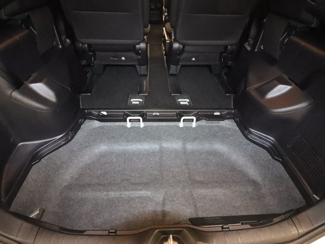 トヨタ ヴォクシー13枚目